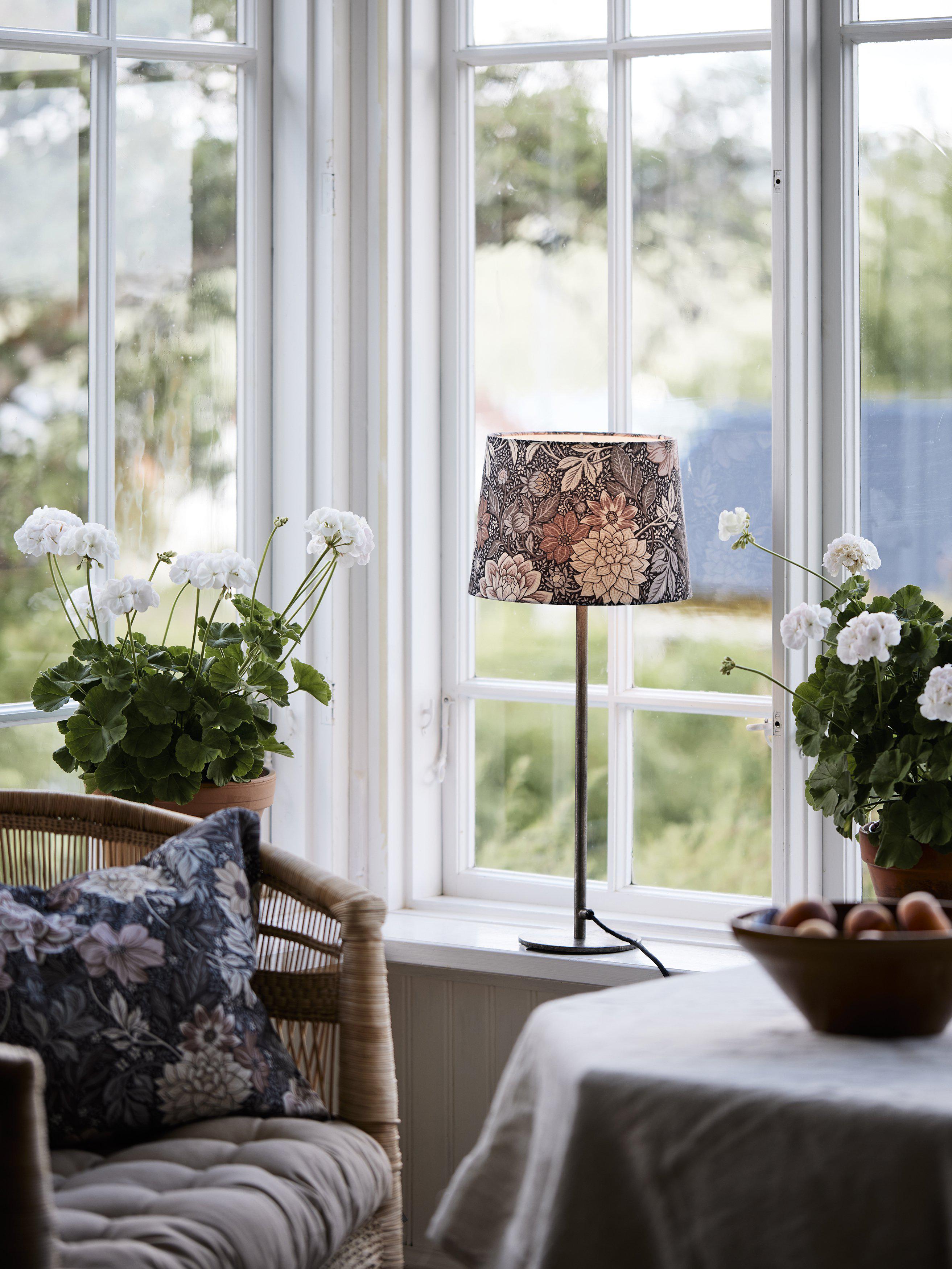 Pr Home Base Bordslampa Dahlia, Brun