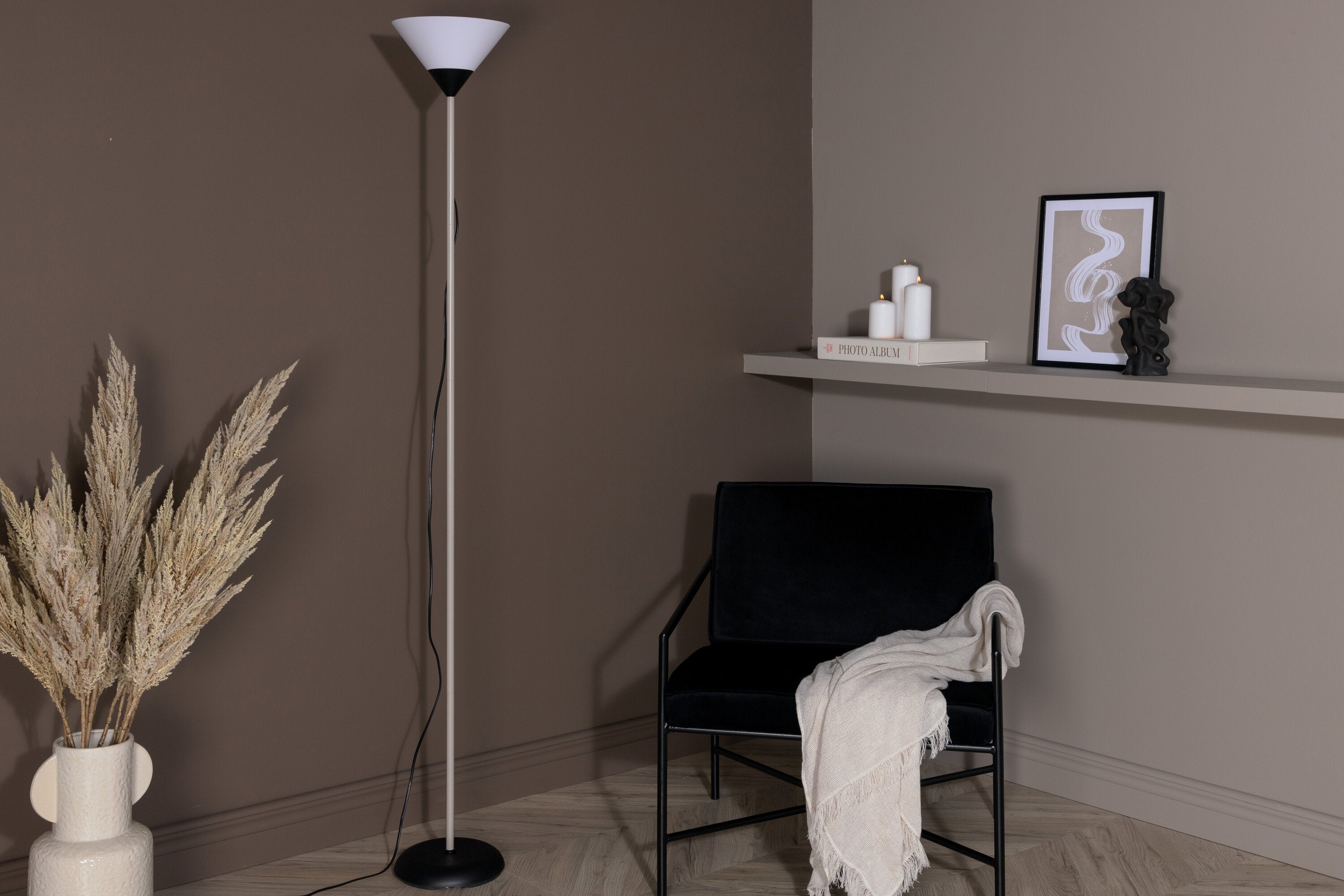 Venture Home Batang Golvlampa Beige/svart/vit