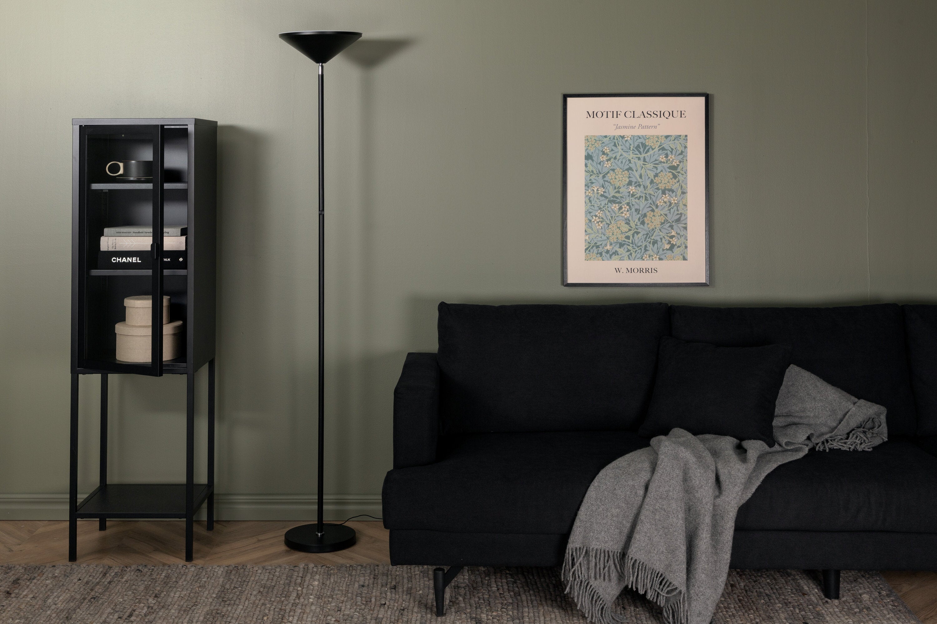 Venture Home Corong Golvlampa Svart