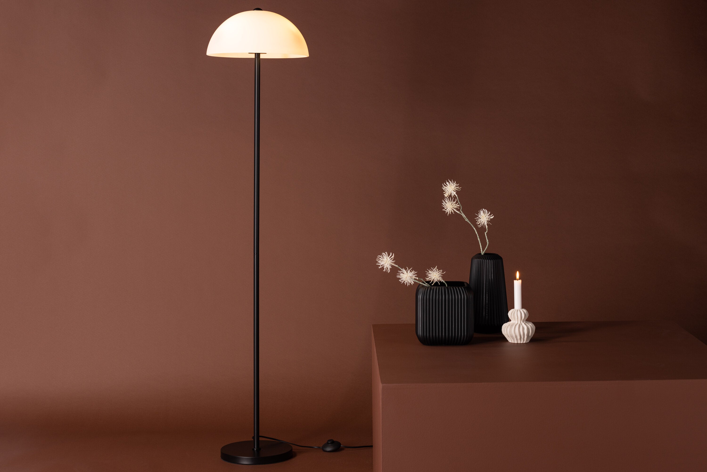 Venture Home Ferrand Golvlampa Svart/Vit