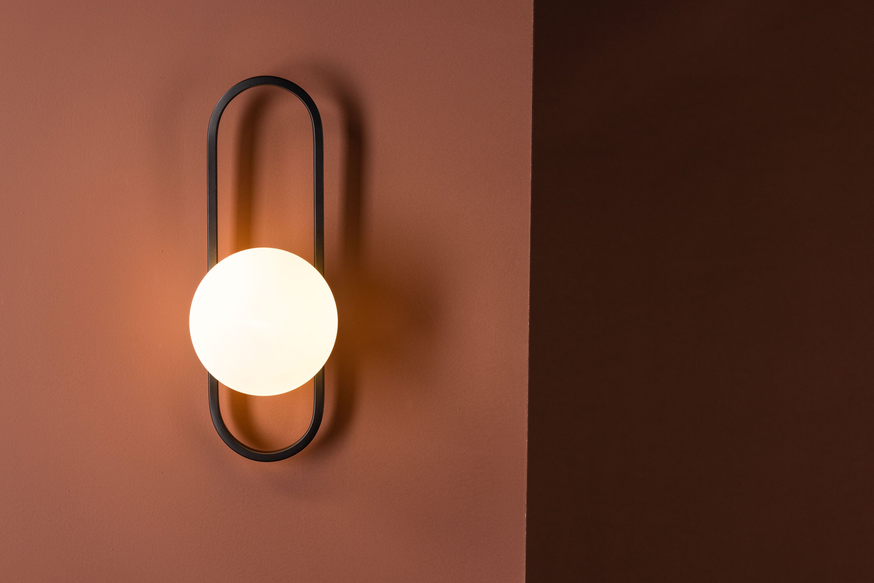 Venture Home Alpes Vägglampa Svart/vit