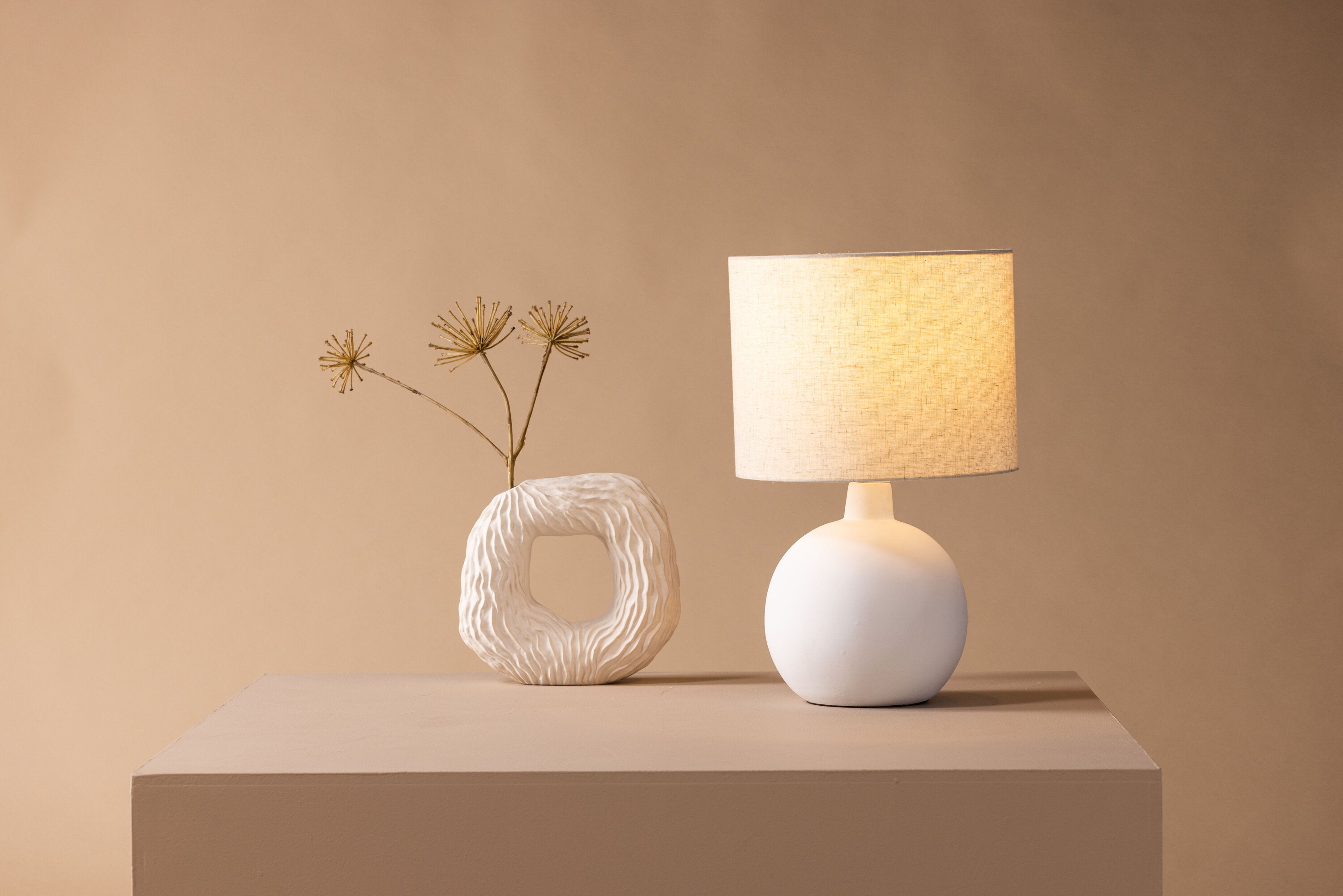 Venture Home Torcello Bordslampa Beige/vit