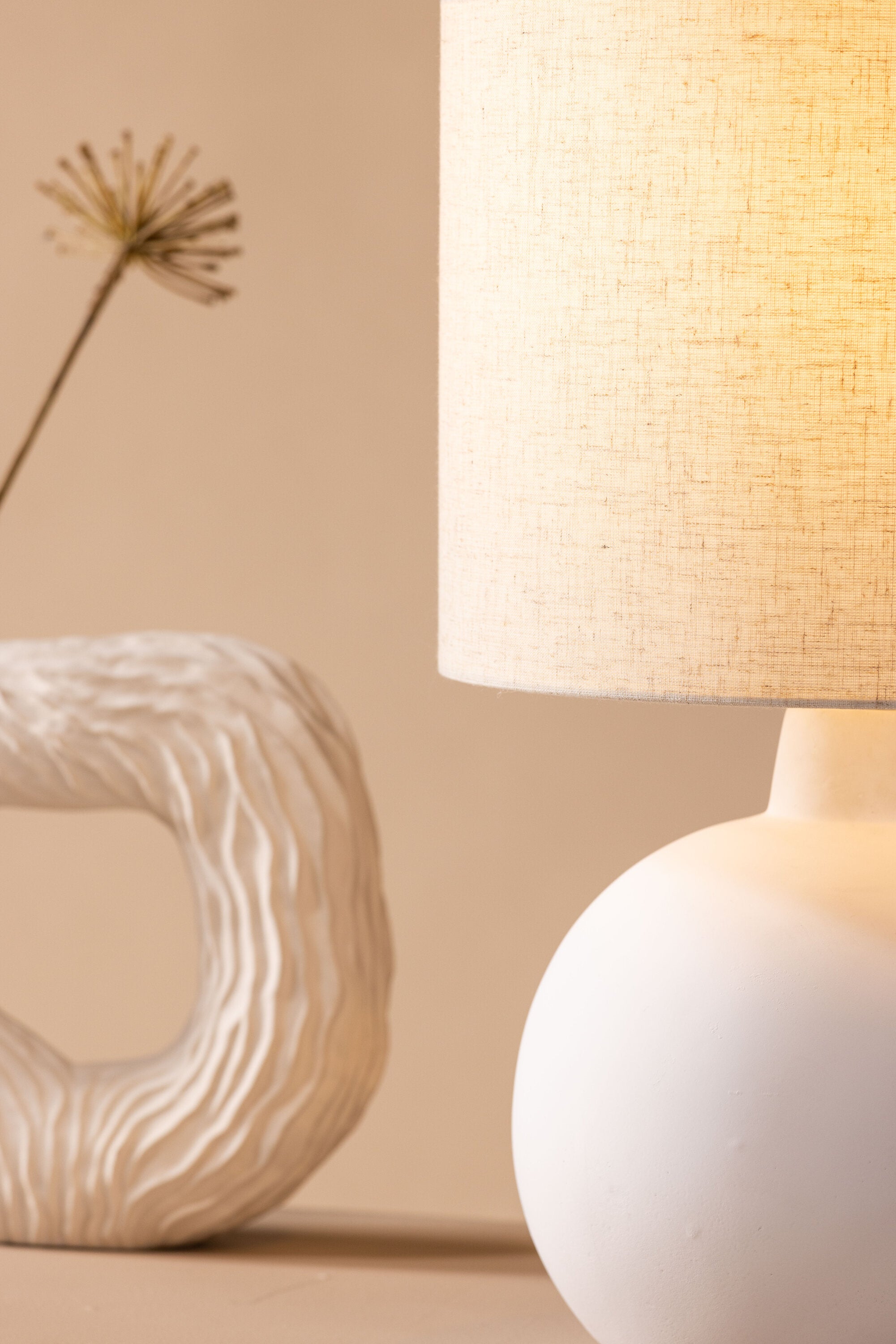 Venture Home Torcello Bordslampa Beige/vit