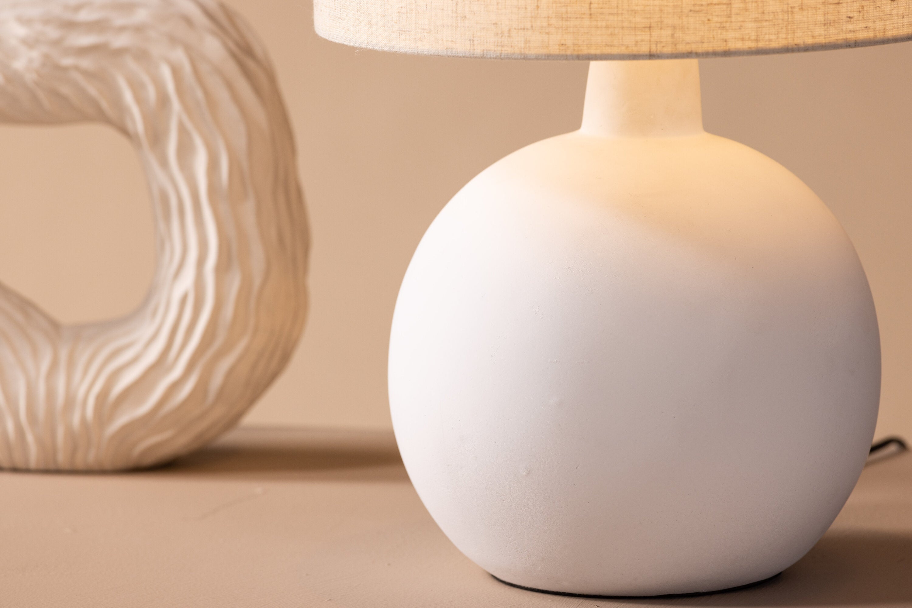 Venture Home Torcello Bordslampa Beige/vit