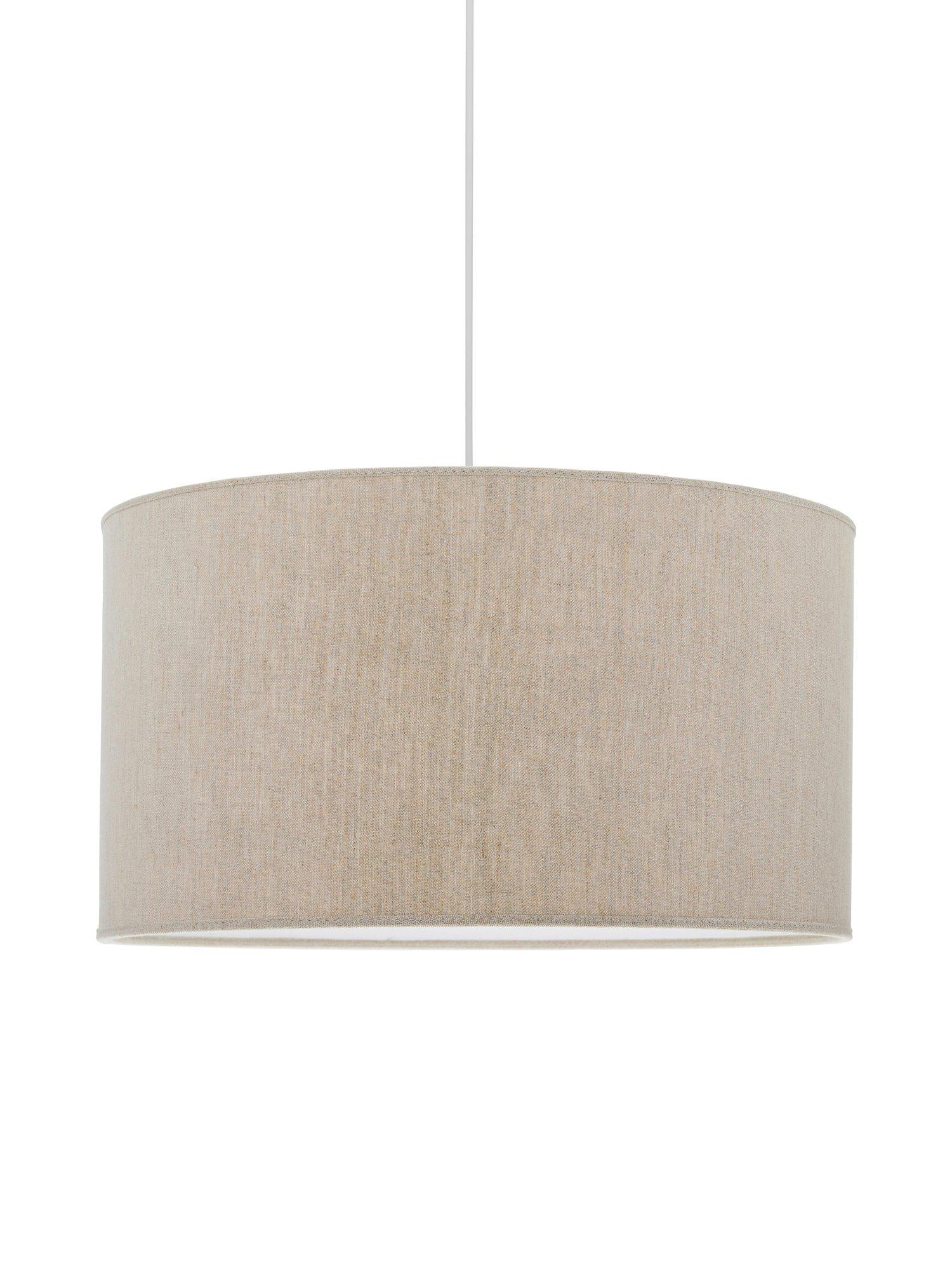 Cylinderformad lampskärm i linne från PR Home, natural. Passar som golvlampa eller takskärm med mjukt ljus och stilren design.