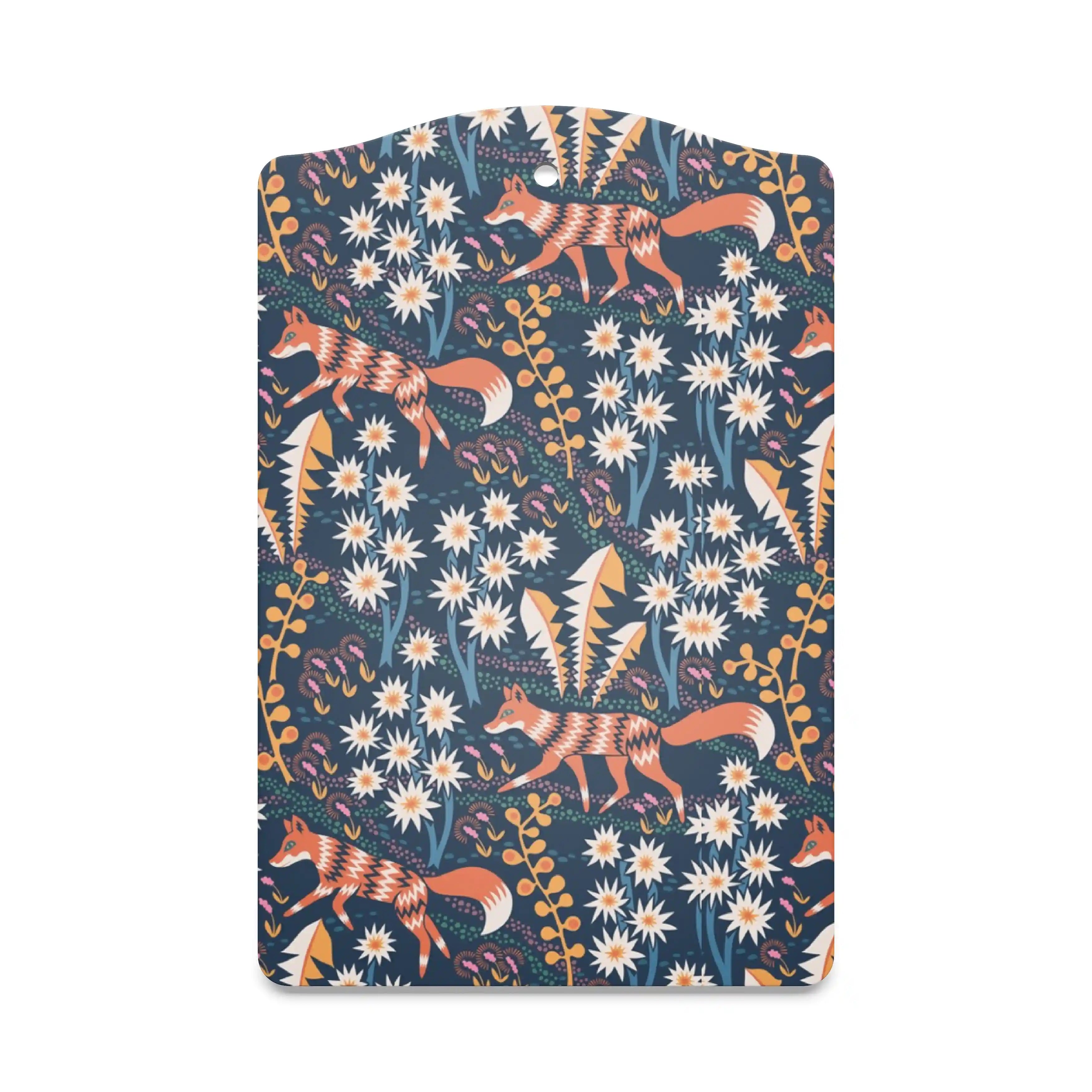 Serveringsbräda 20x30 cm i unik design av Hanna Werning, perfekt för servering och dekorativ inredning.