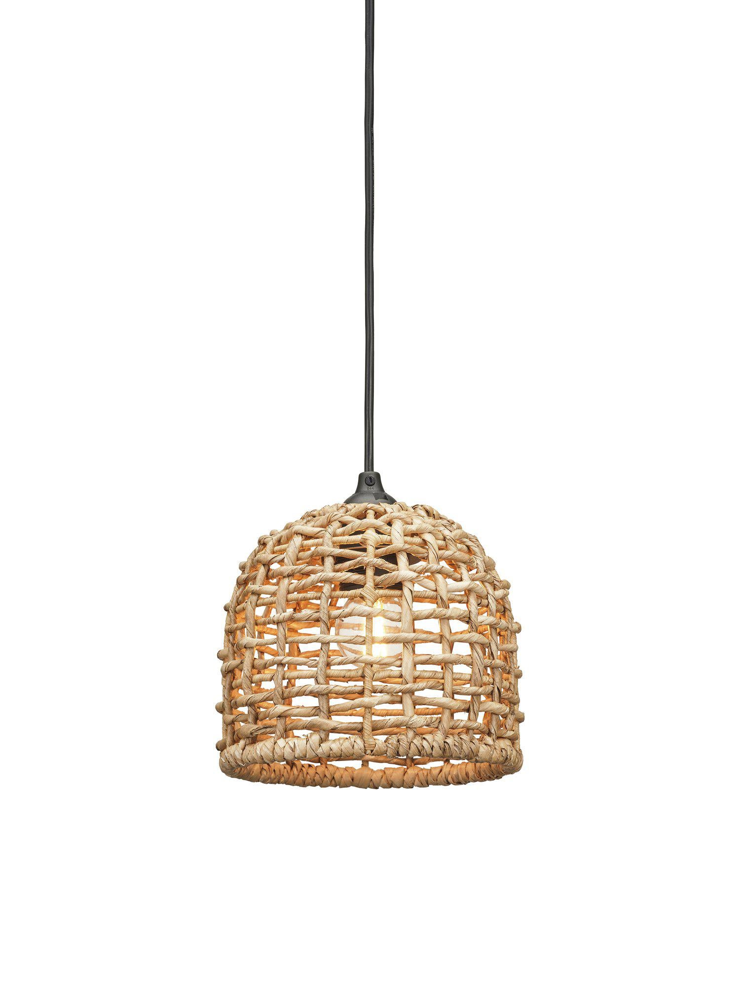 Cebu 17 cm taklampa från PR Home i naturmaterial, flätad skärm för både ute och inne, elegant och mångsidig design.