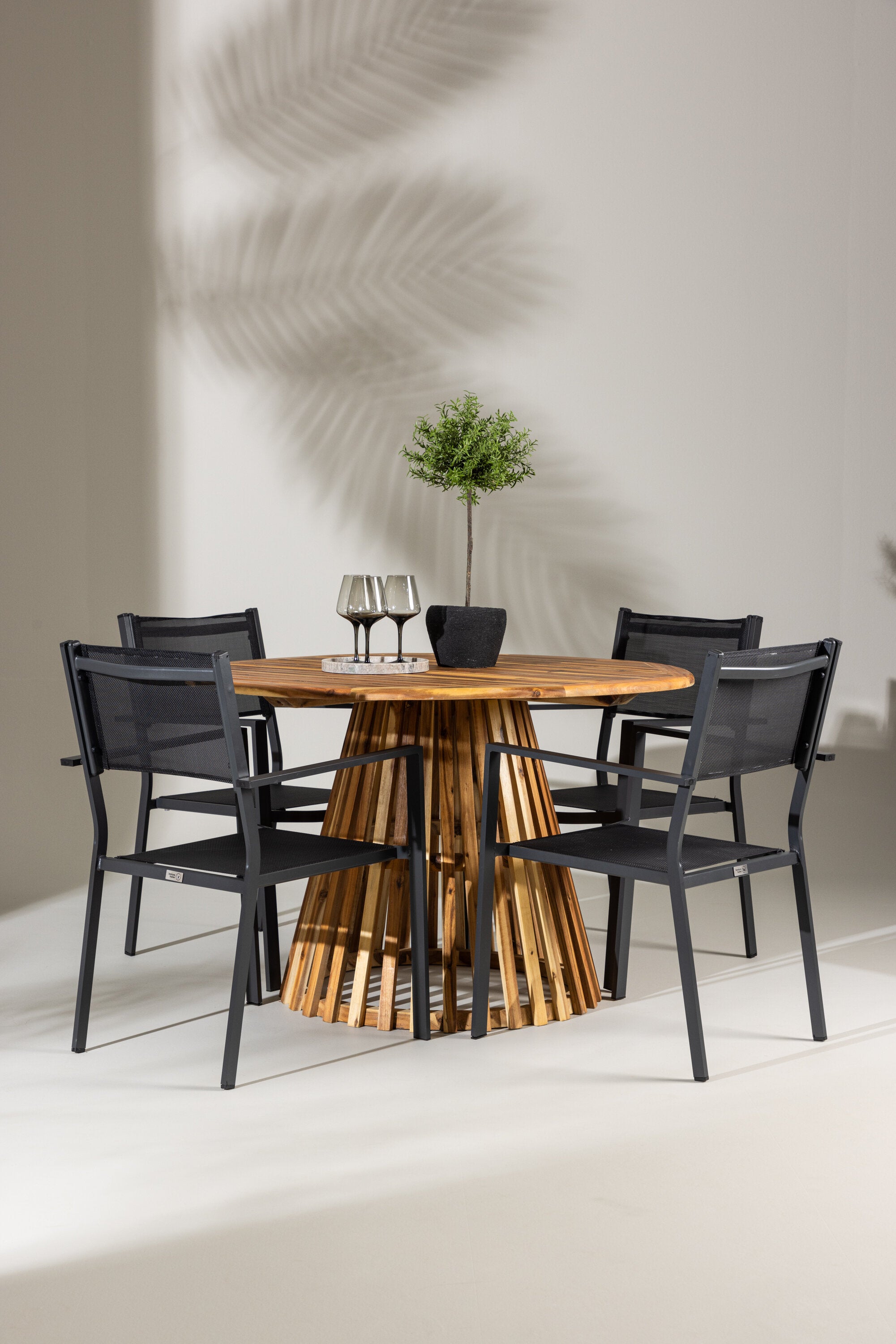 Venture Home Lumpur Matgrupp Ø120 cm Med 4 Copacabana Stolar