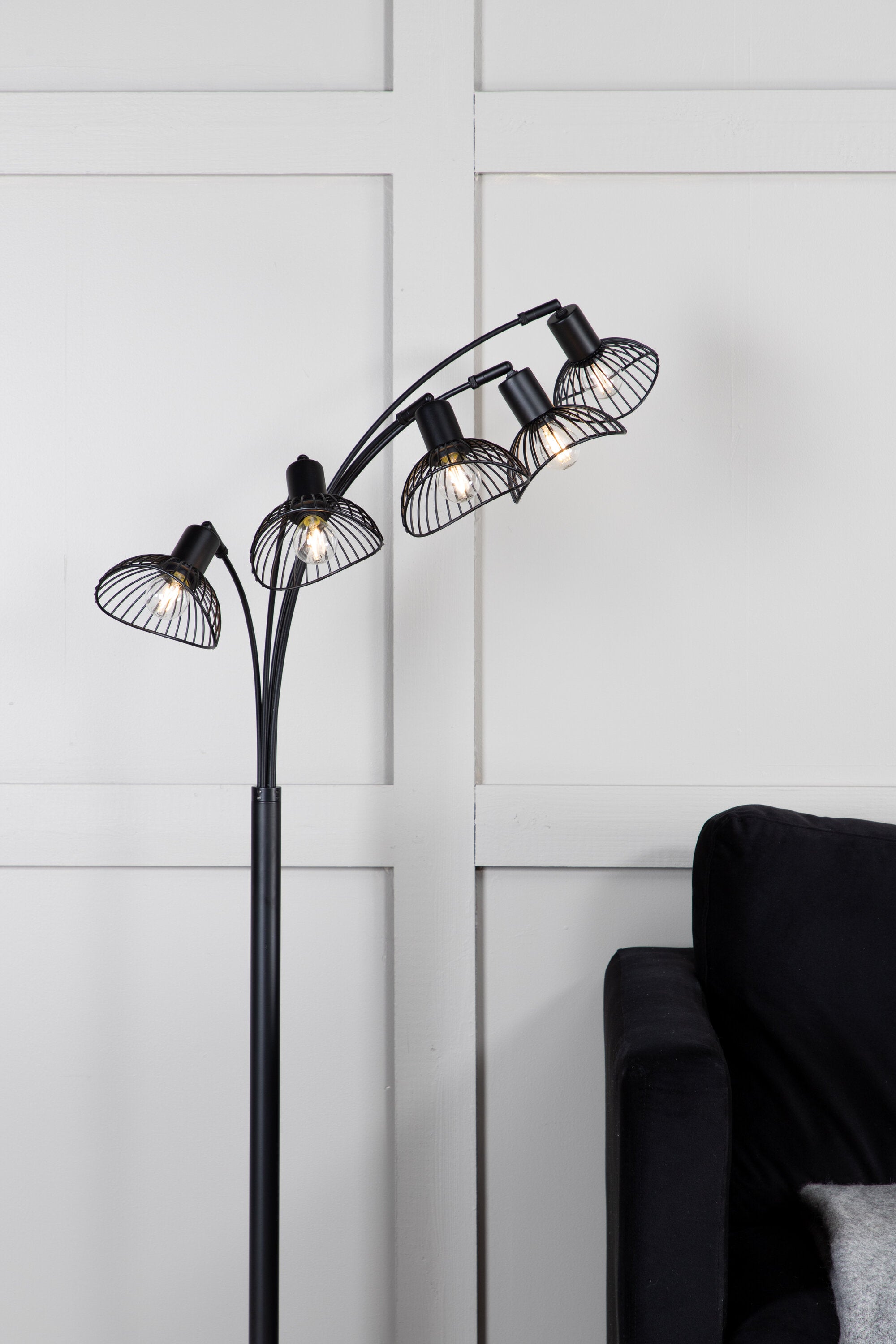 Venture Home Elsa Golvlampa Svart