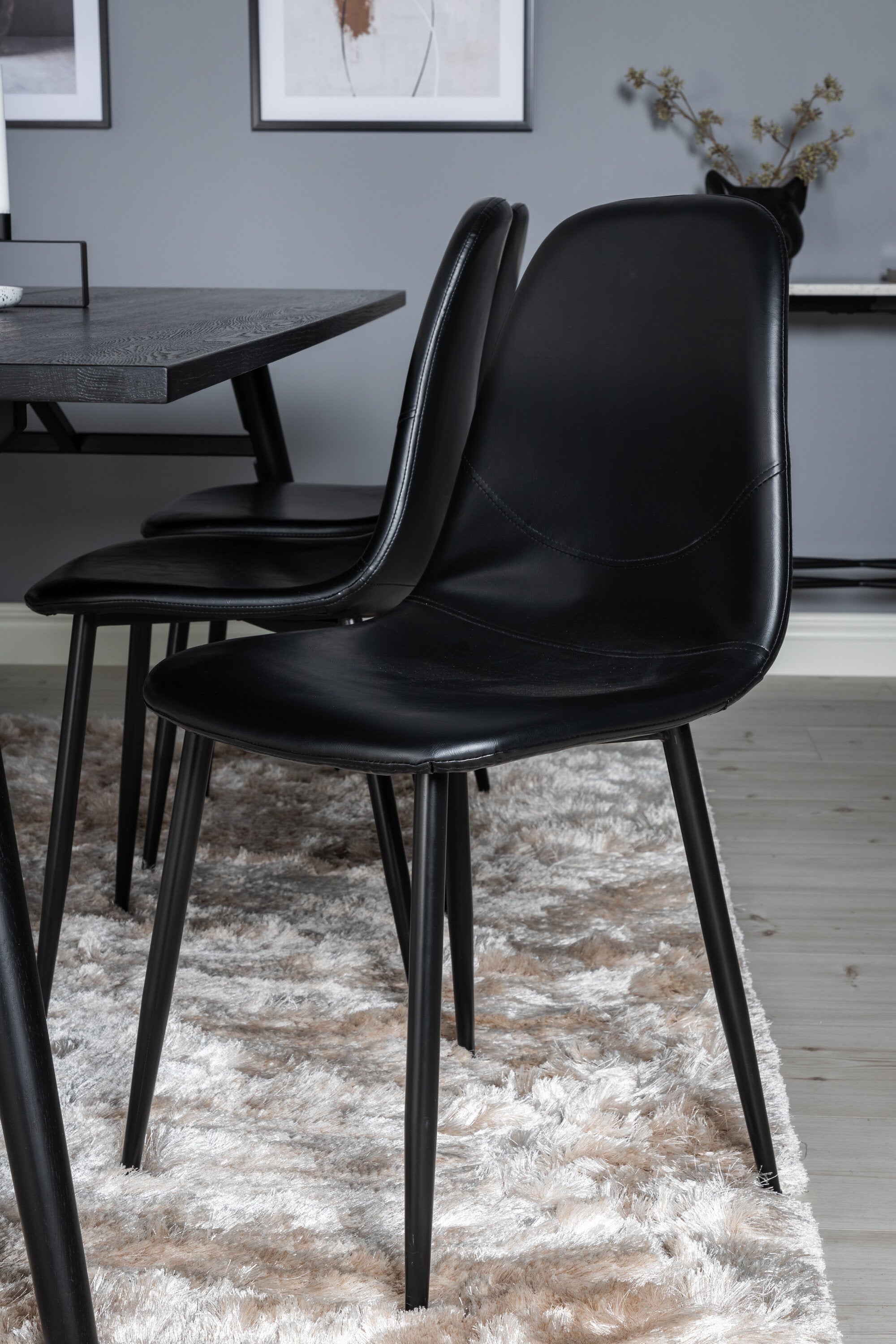 Venture Home Sleek Rektangulär Matgrupp med Polar Stolar