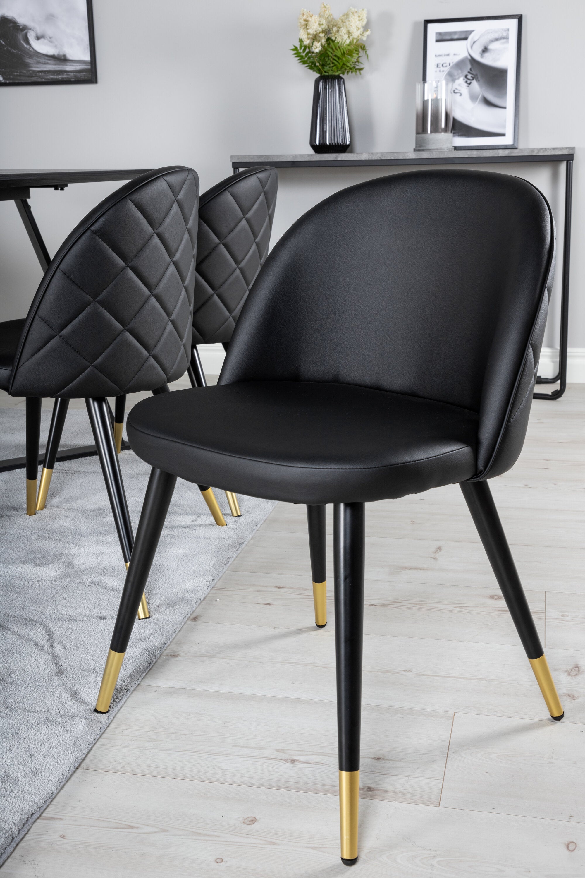 Venture Home Matgrupp Marina med stolarna Velvet