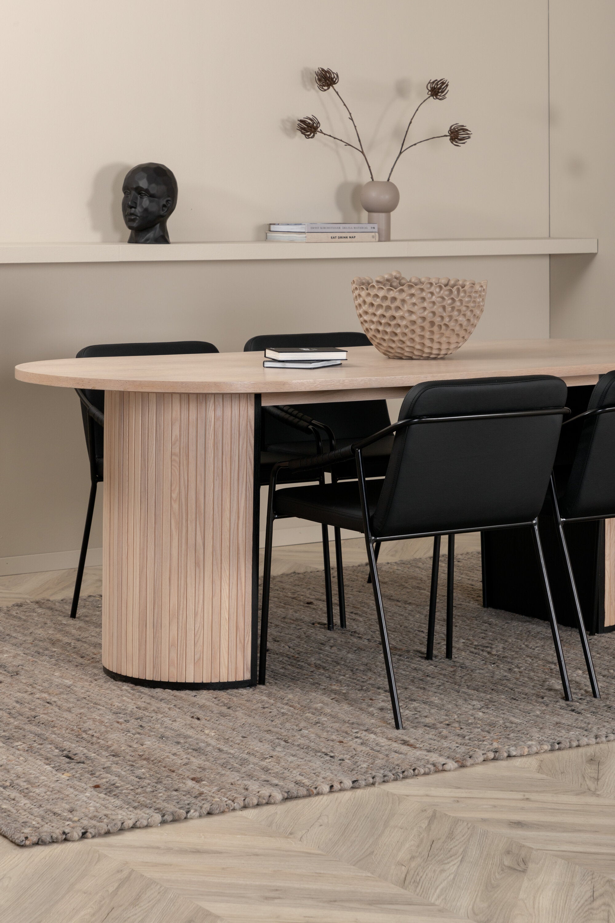 Venture Home Bianca Oval Matgrupp