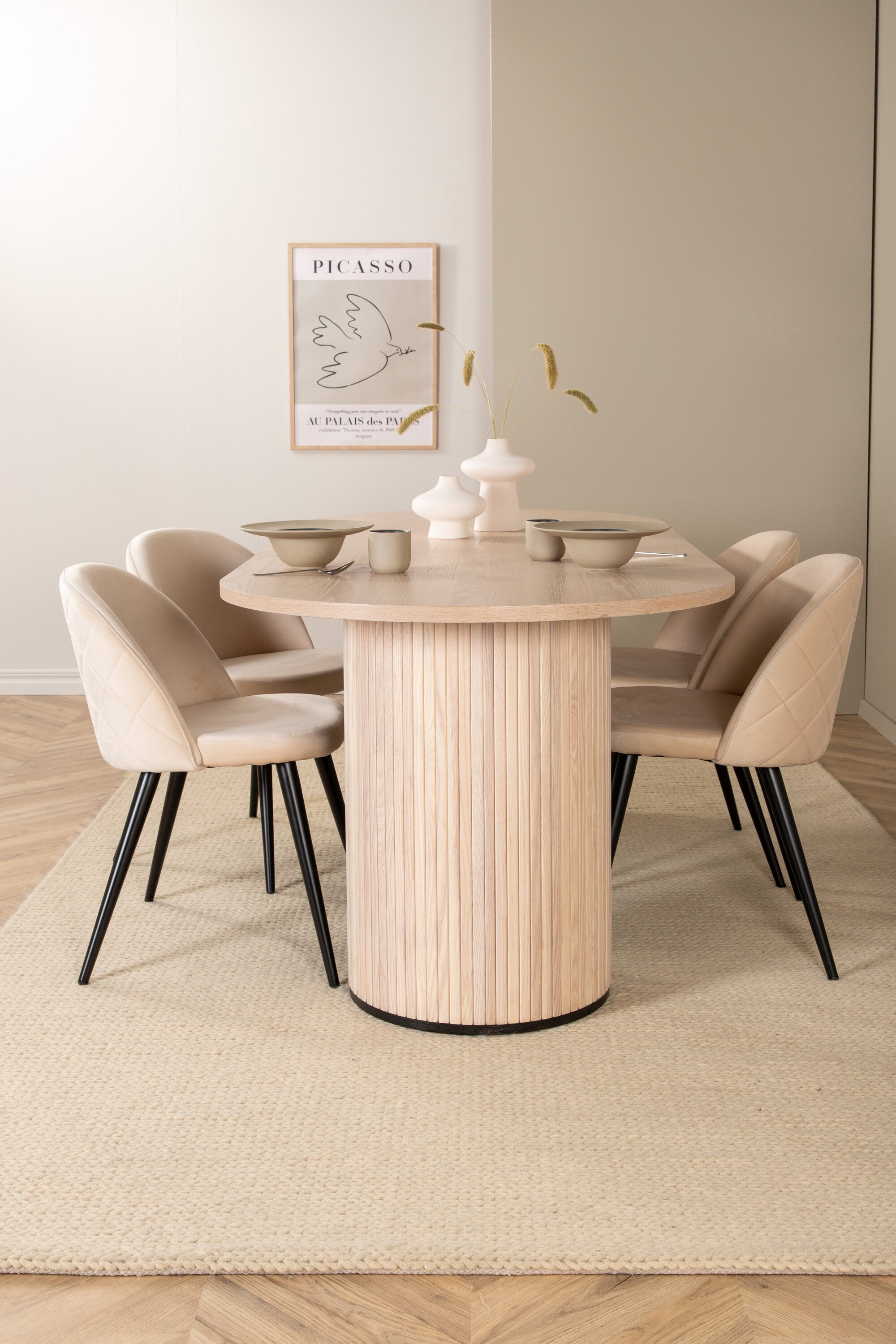 Venture Home Bianca Oval Matgrupp