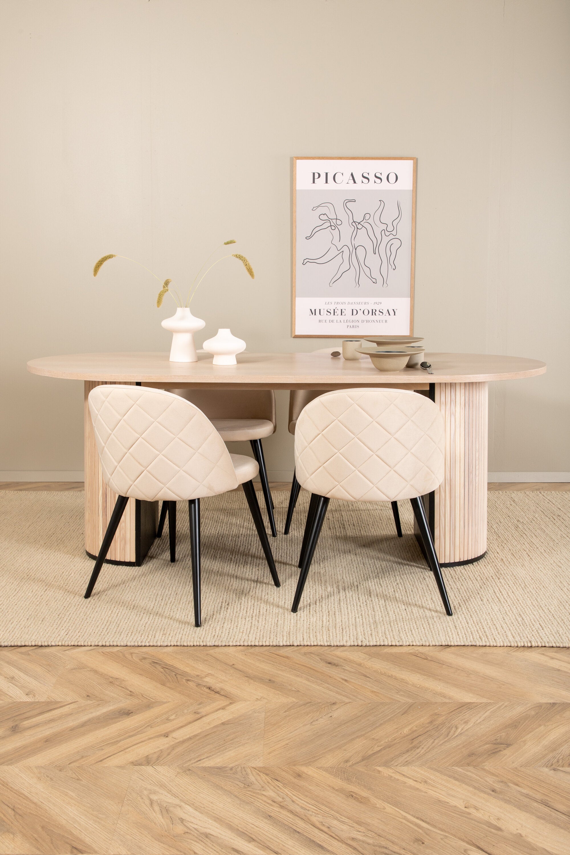 Venture Home Bianca Oval Matgrupp