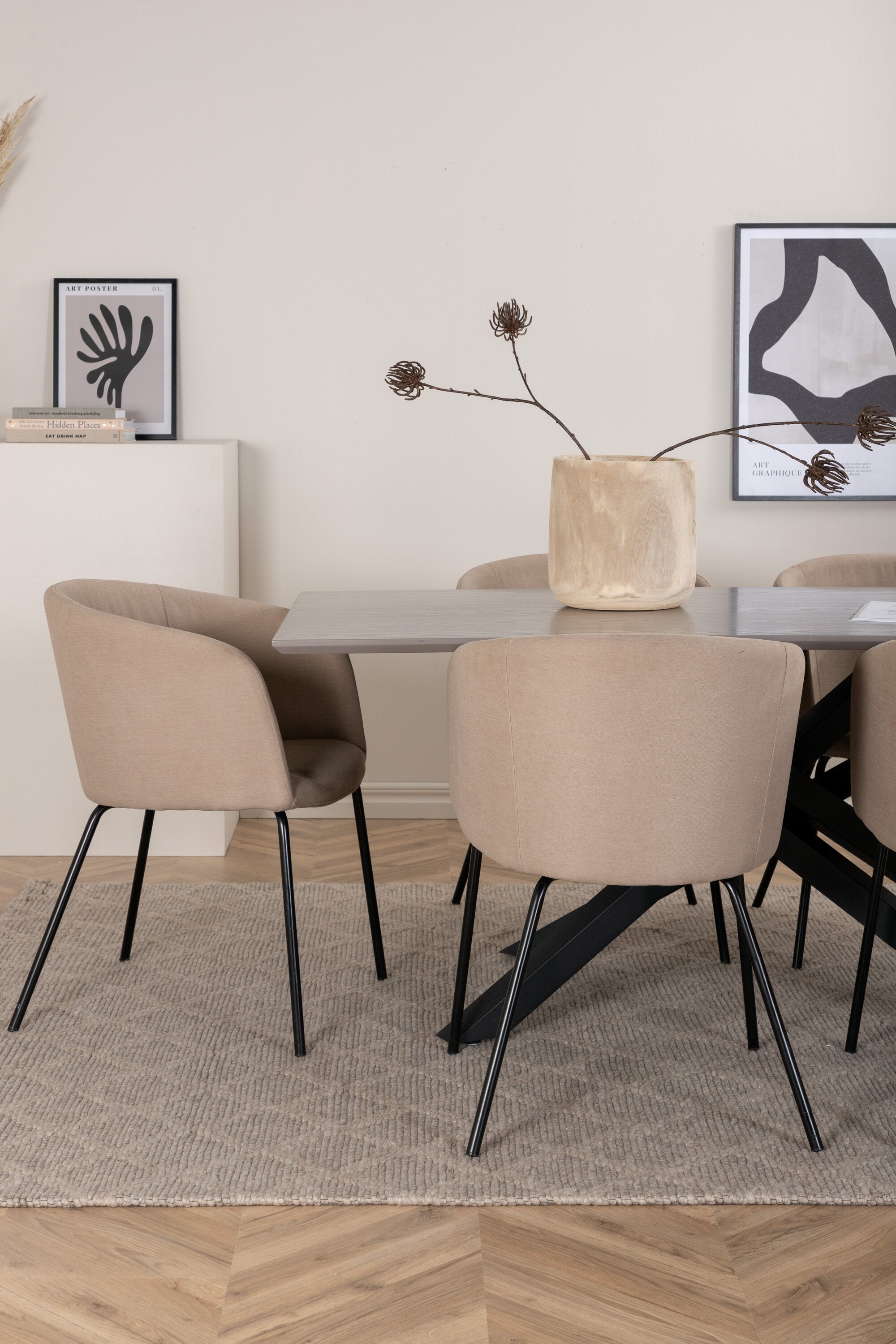 Venture Home Matgrupp Piazza med stolarna Berit