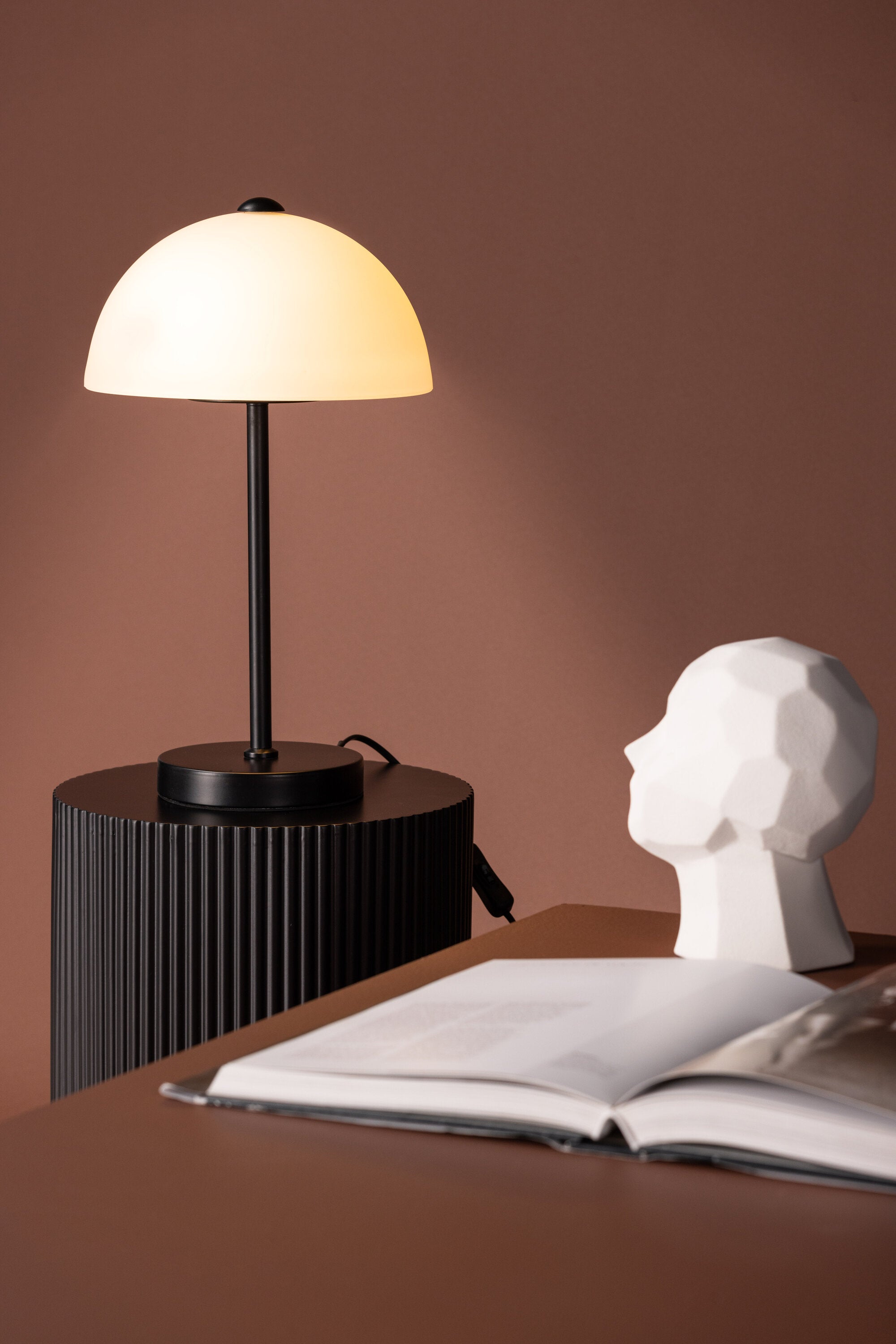 Venture Home Ferrand Bordslampa Svart/Vit