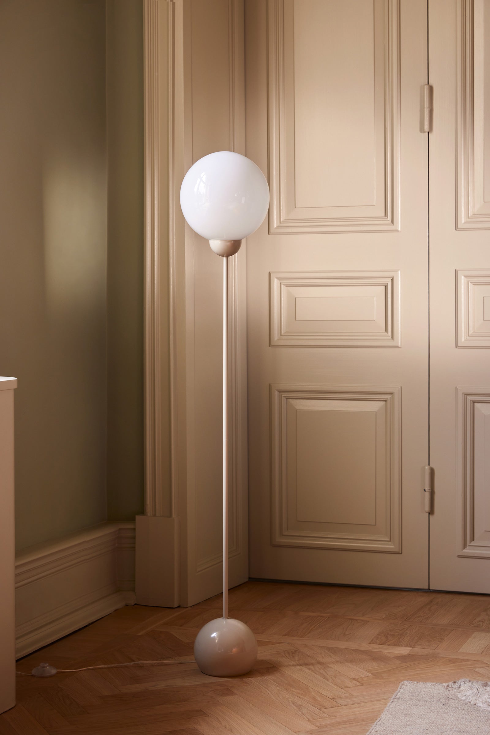 Globen Lighting Golvlampa Ripley Beige