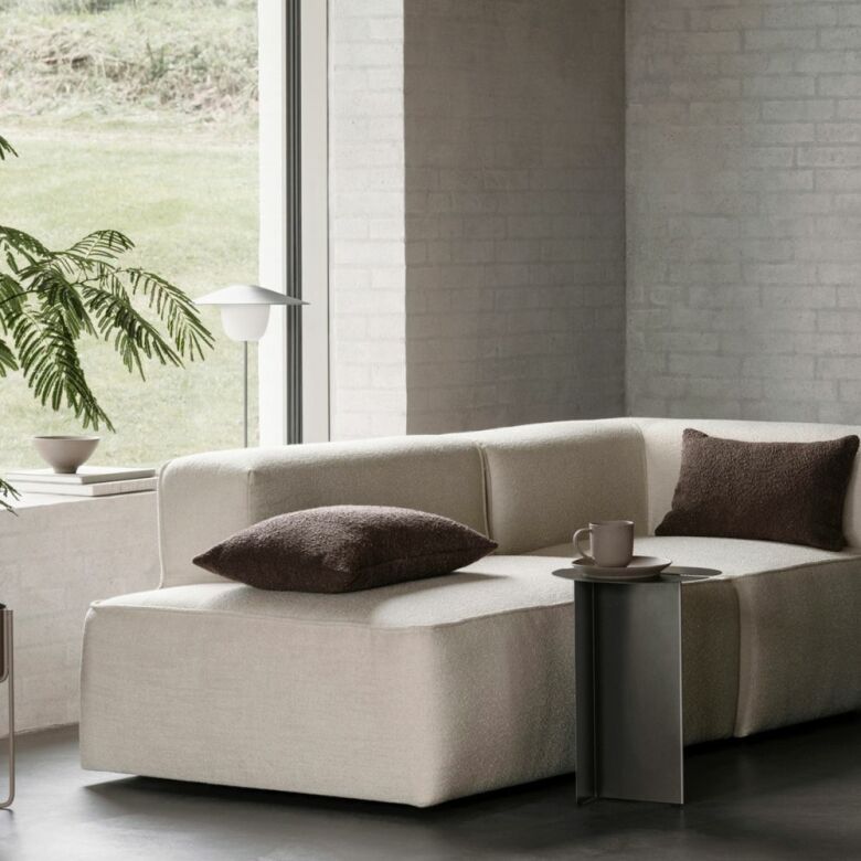 Kumi skål i keramik Ø14 cm Fungi med unik reaktiv glasyr, minimalistisk design och japansk estetik för elegant dukning.