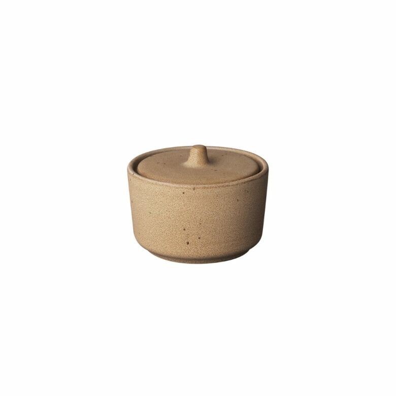 KUMI skål i keramik Ø8,5 cm med reaktiv glasyr i färgen Fungi - minimalistisk design för elegant borddukning.
