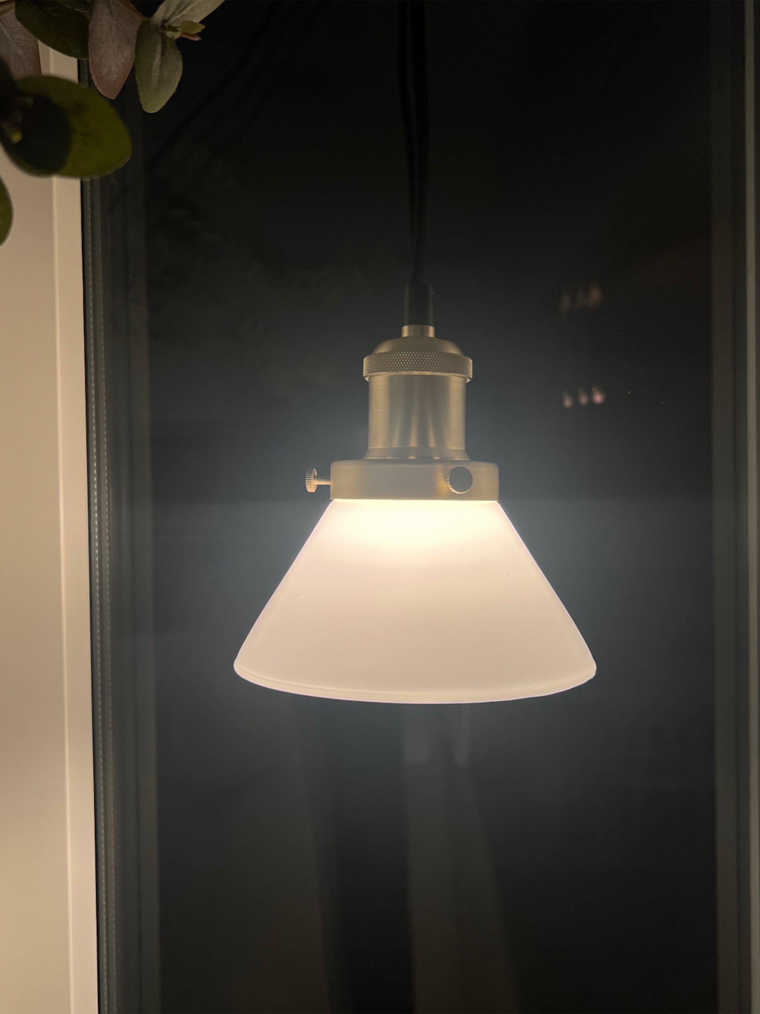 PR Home August Fönsterlampa Opal 15cm