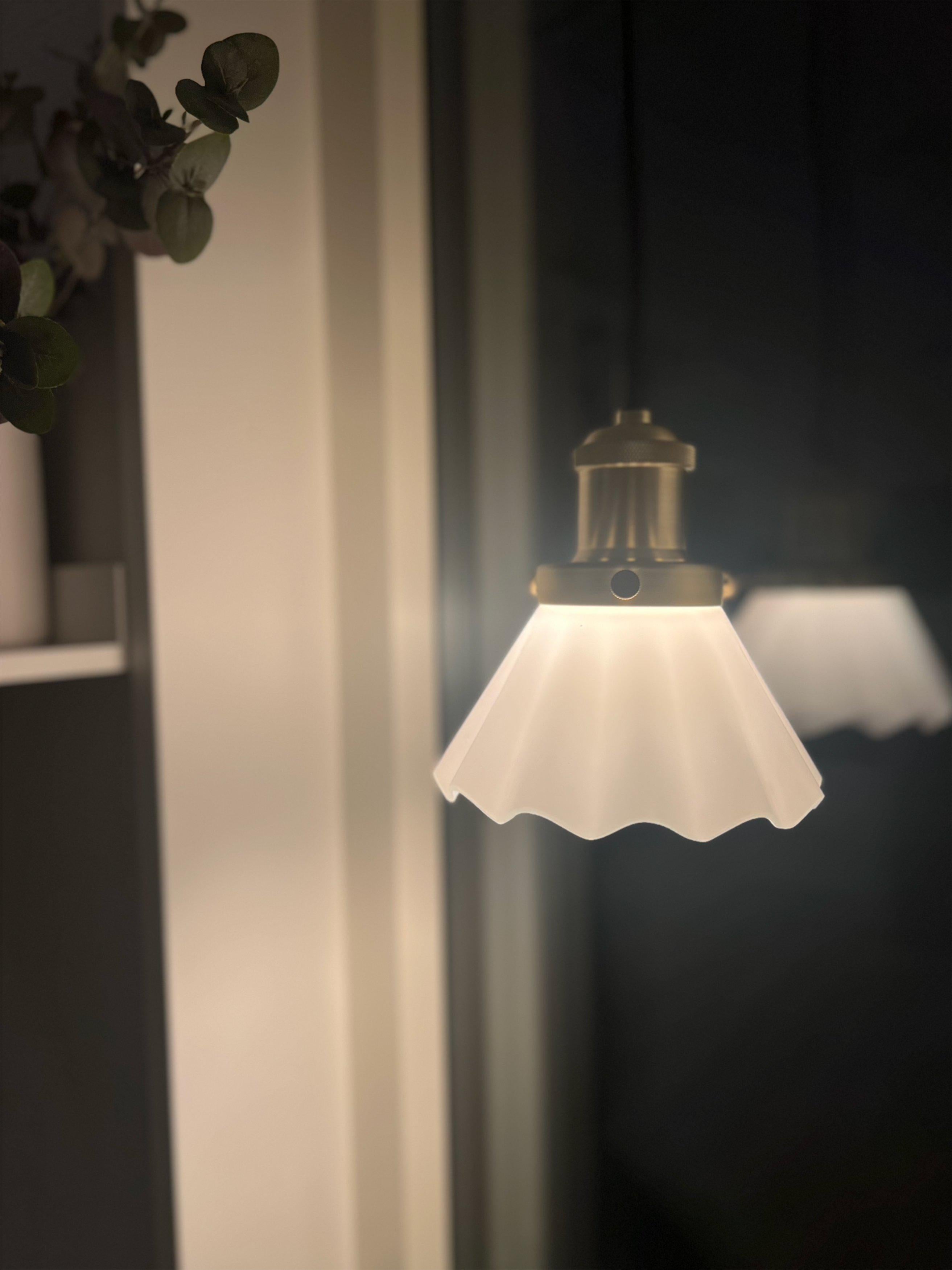 PR Home August Fönsterlampa Opal veckad 15cm