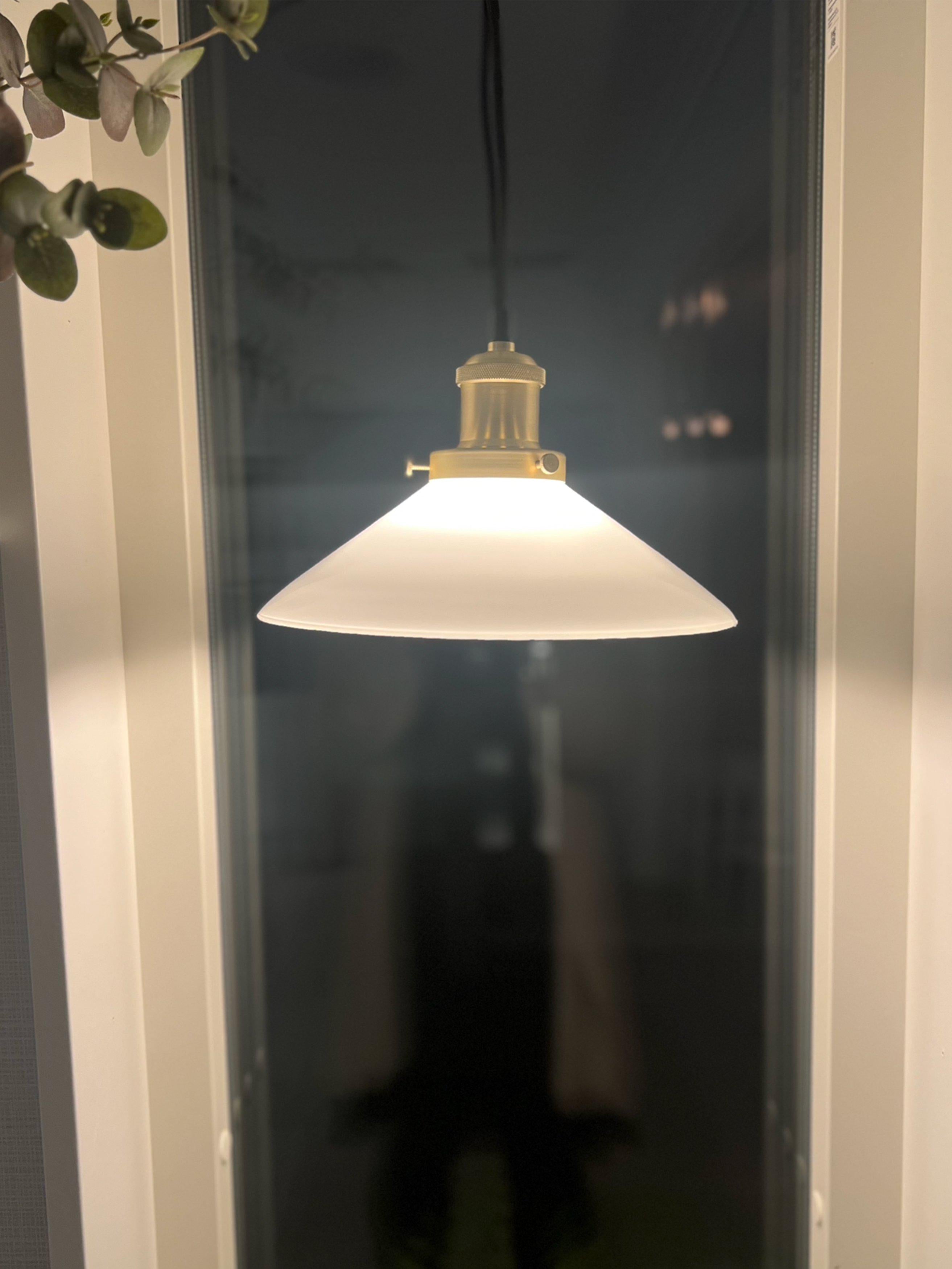 PR Home August Fönsterlampa Opal 25cm