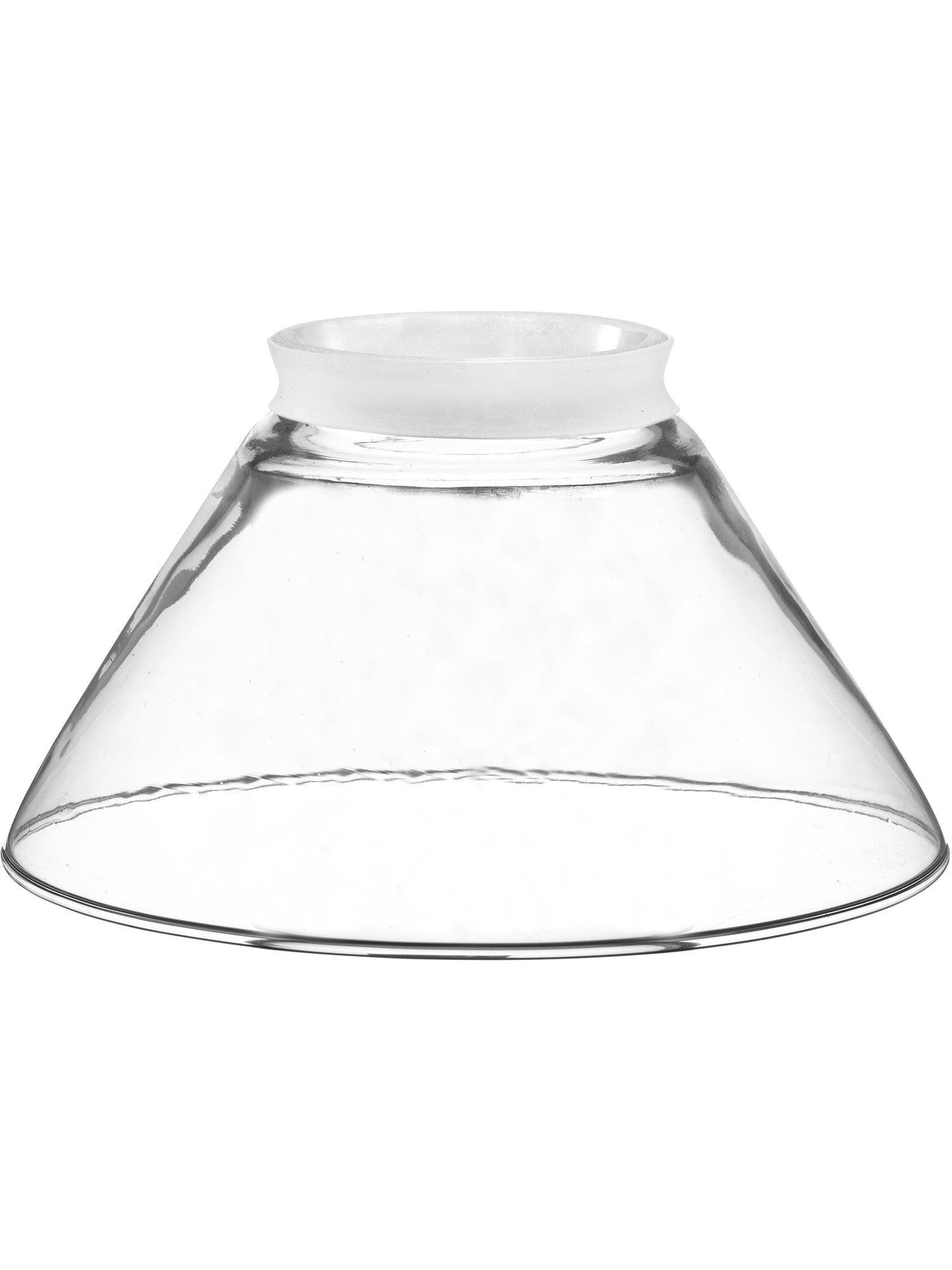 Klassisk skärm i klarglas från PR Home, 16 cm hög, sprider ljus med stilren och praktisk design. Idealisk för elegant belysning.