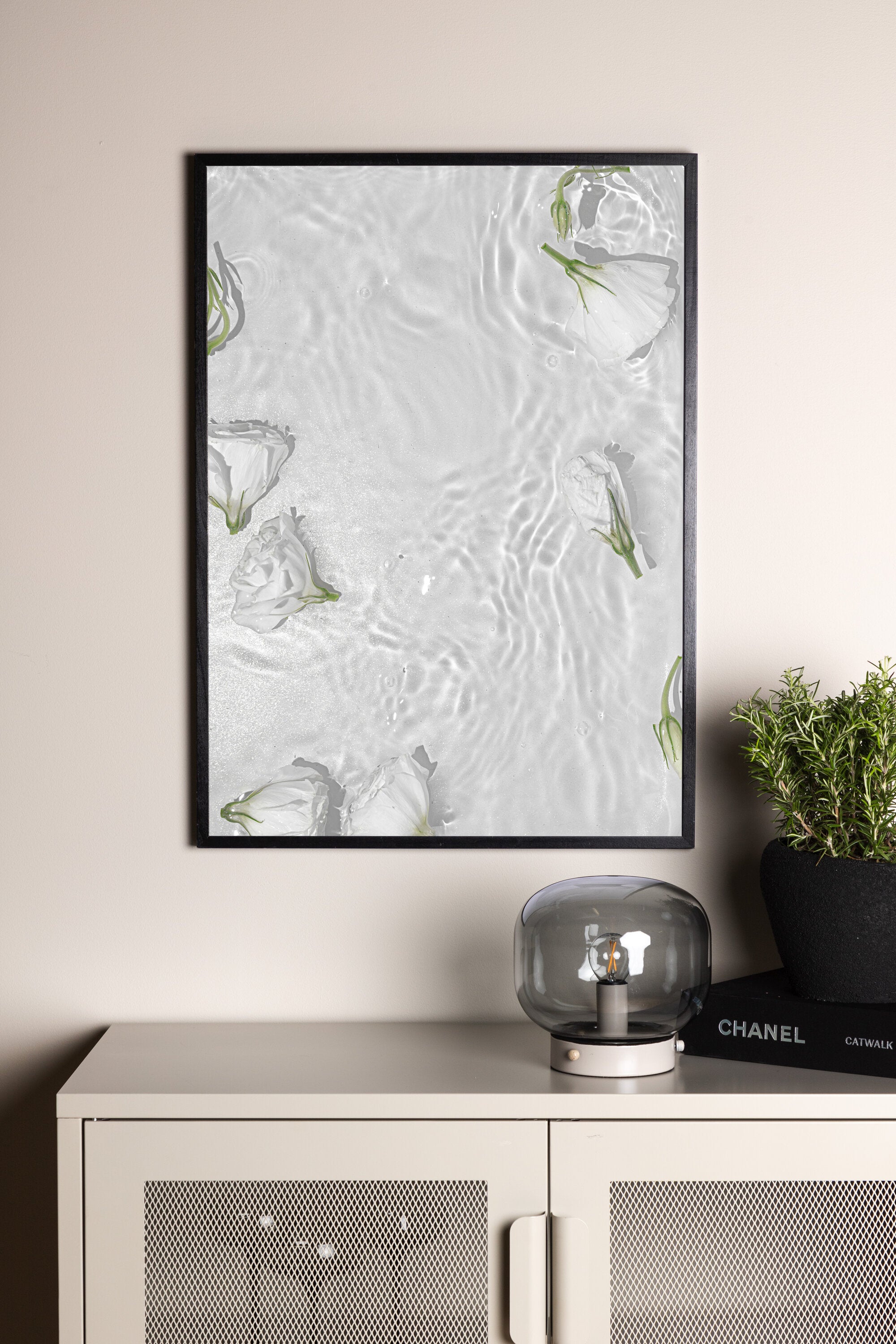 Venture Home White Roses Poster Vit 30 x 40 cm