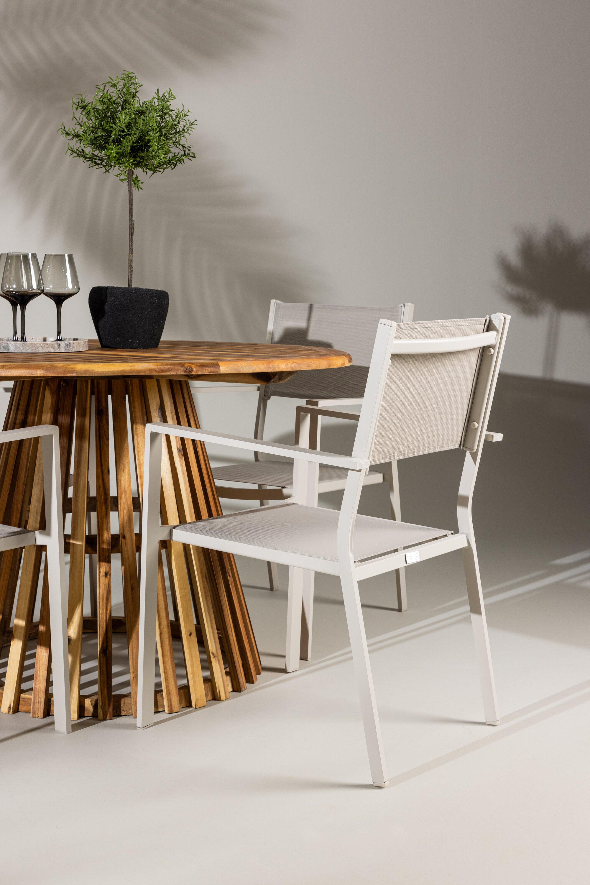 Venture Home Lumpur Matgrupp Ø120 cm Med 4 Copacabana Stolar