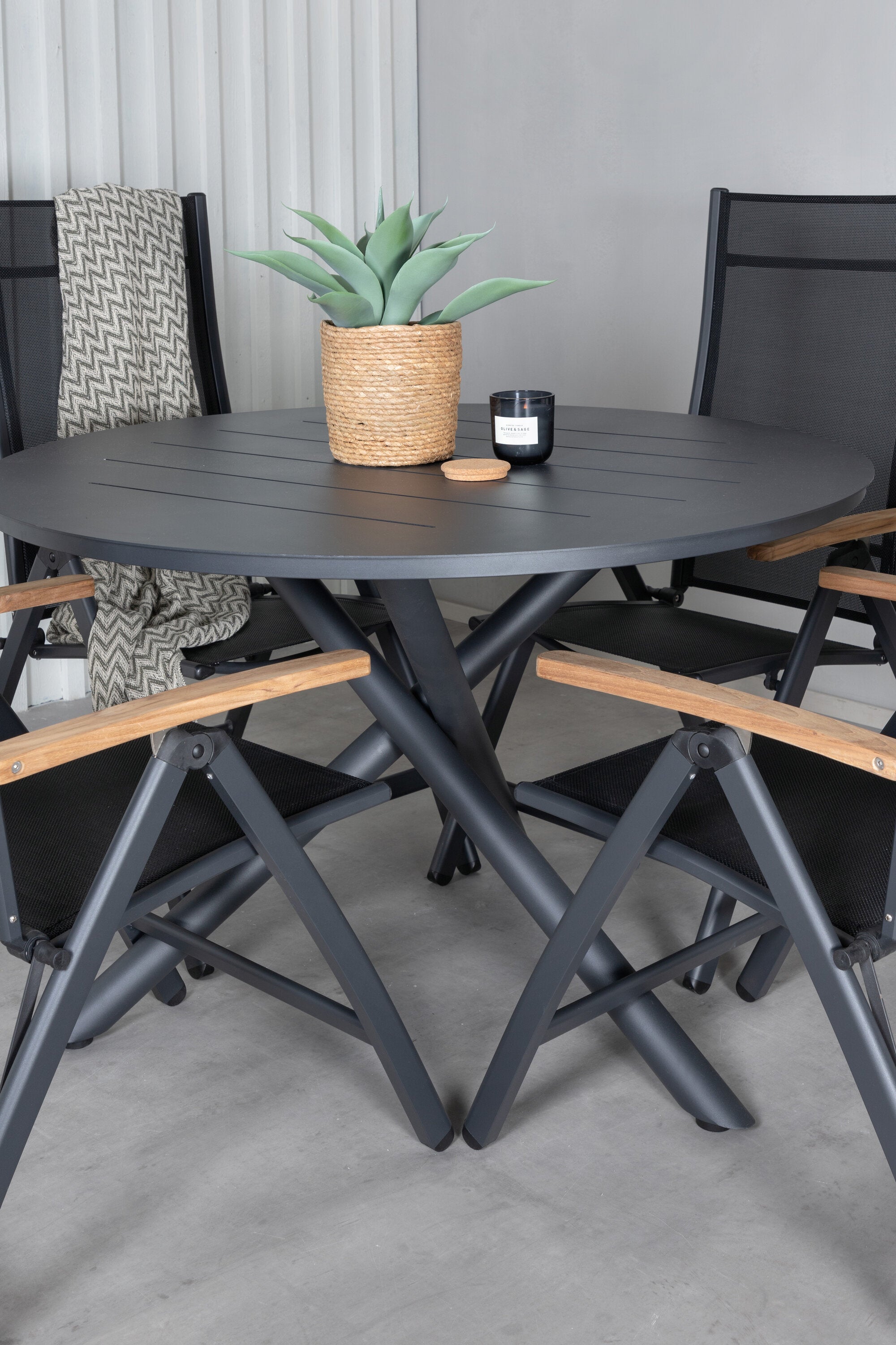 Venture Home Alma Rund Matgrupp