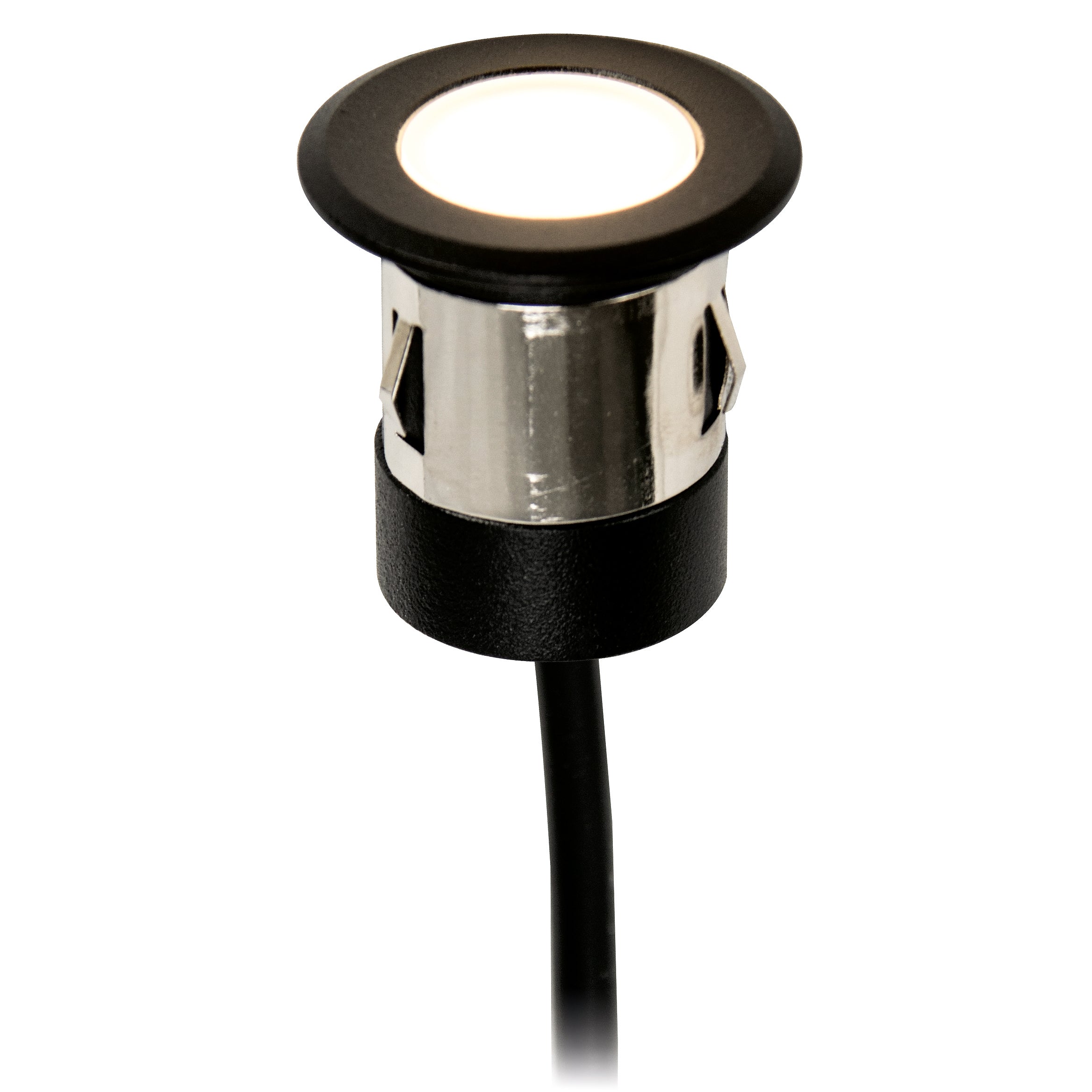 Orion 10-pack decklights i svart aluminium, perfekt för mjukt trädgårdsbelysning och säkra gångar. Inkluderar transformator & kabel.